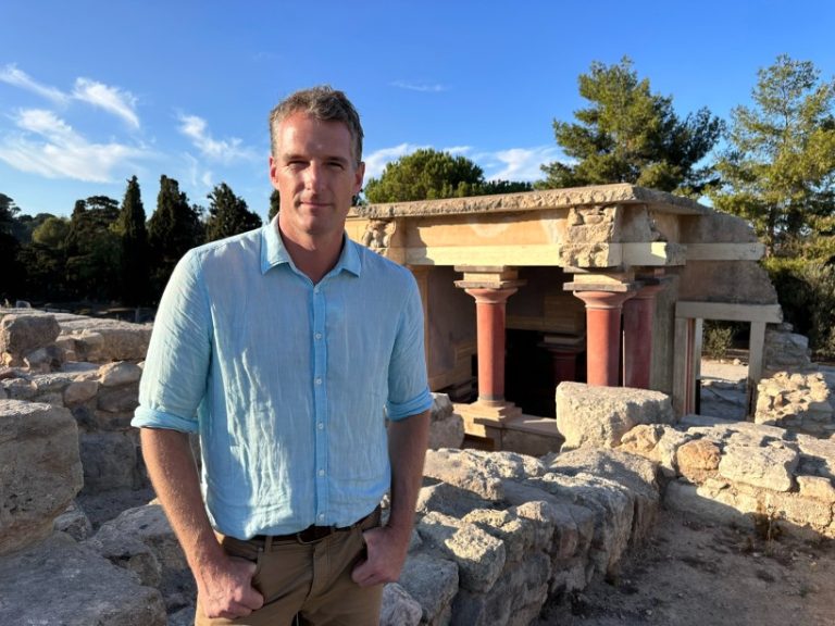 Dan Snow a Knossos A caccia di misteri seconda stagione della serie