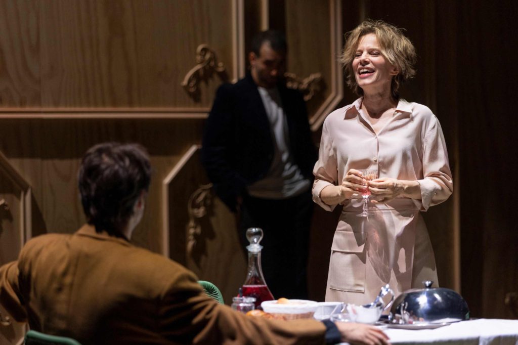 La Locandiera Teatro Sociale di Mantova Stagione di prosa 2024-2025 Sonia Bergamasco. Crediti per la foto: Gianluca Pantaleo