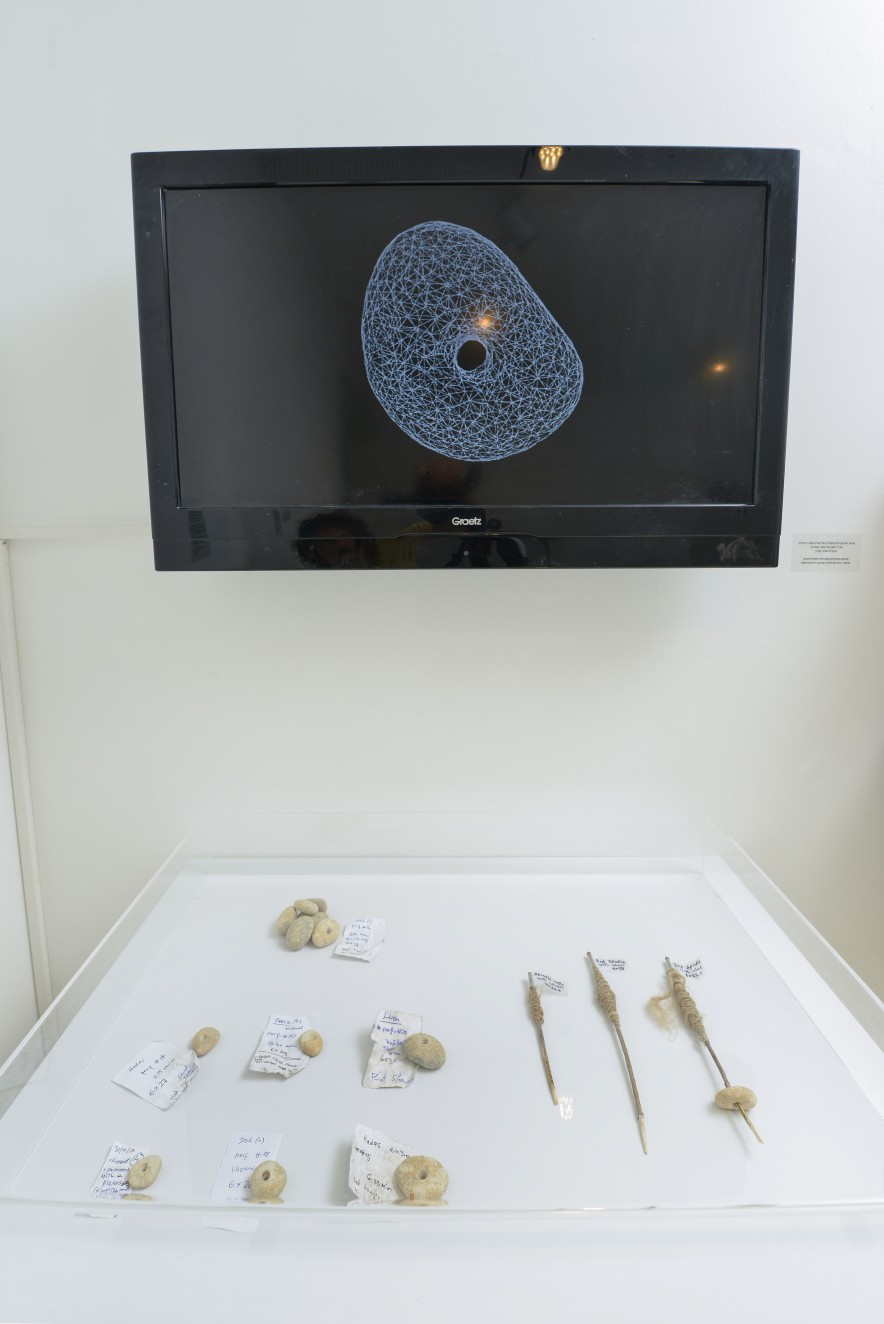 The 3D geometric mesh of a perforated stone, and the experimental artifacts of the study. From a group exhibition at Beit Binyamini XYZT - Material investigations. Photo by Shai Ben Efraim