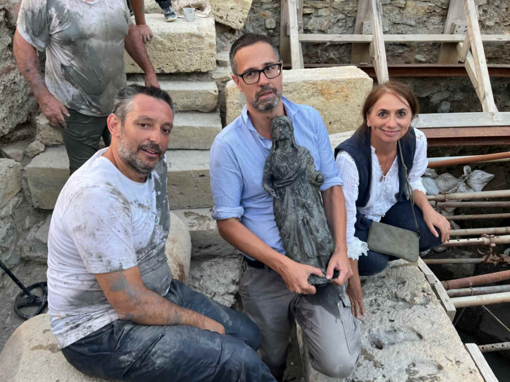Mariotti, Tabolli, Salvi con statua di orante. Foto © Soprintendenza Archeologia, Belle Arti e Paesaggio per le provincie di Siena, Grosseto e Arezzo, Comune di San Casciano dei Bagni, UNISTRASI - Università per Stranieri di Siena. Foto di Claudia Petrini