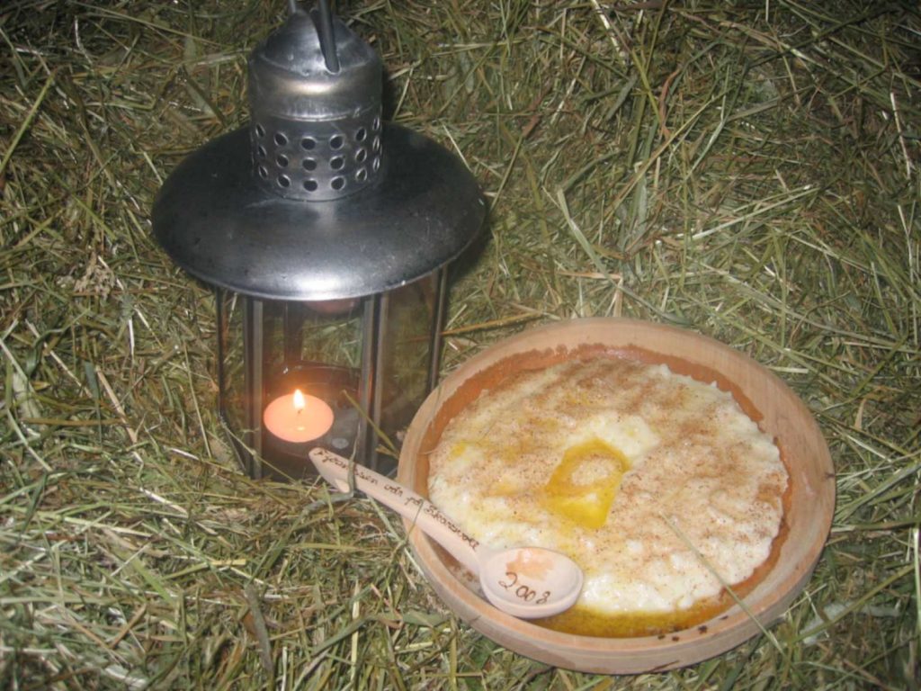 Rice porridge in the barn. Photo: Eva Narten Høberg