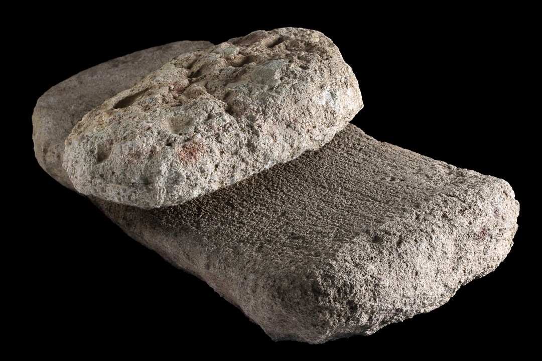Fitting pair of the grinding stone deposit of Sömmerda. Author: J. Soldevilla, LDA (State Office for Heritage Management and Archaeology Saxony-Anhalt)