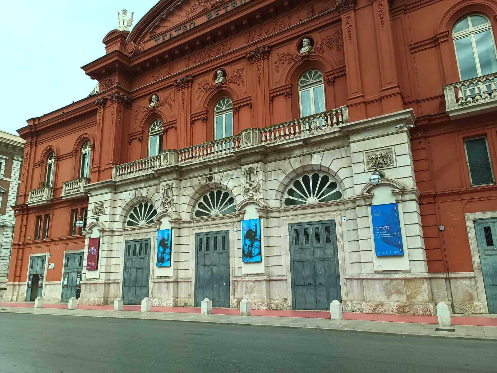 Il Teatro Petruzzelli per il BIF&ST 2025. Foto di Adele Porzia