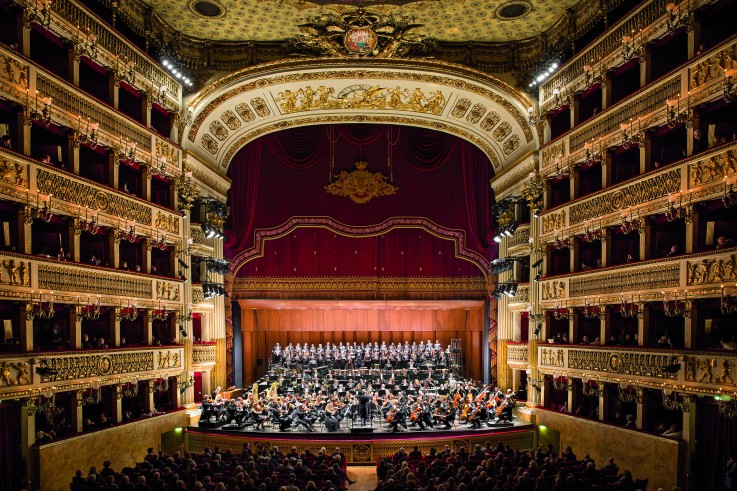 Coro del Teatro di San Carlo. Foto © Luciano Romano