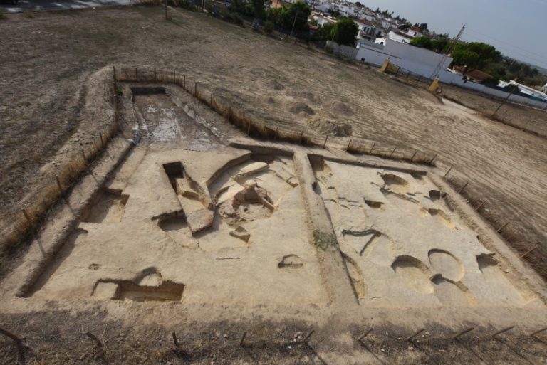 Valencina de la Concepción igualitaria Edad del Cobre Imagen de la excavación de investigación (campaña de 2022) en Cerro de la Cabeza. © Instituto Arqueológico Alemán de Madrid Image from the research excavation (2022 campaign) in Cerro de la Cabeza. © German Archaeological Institute Madrid