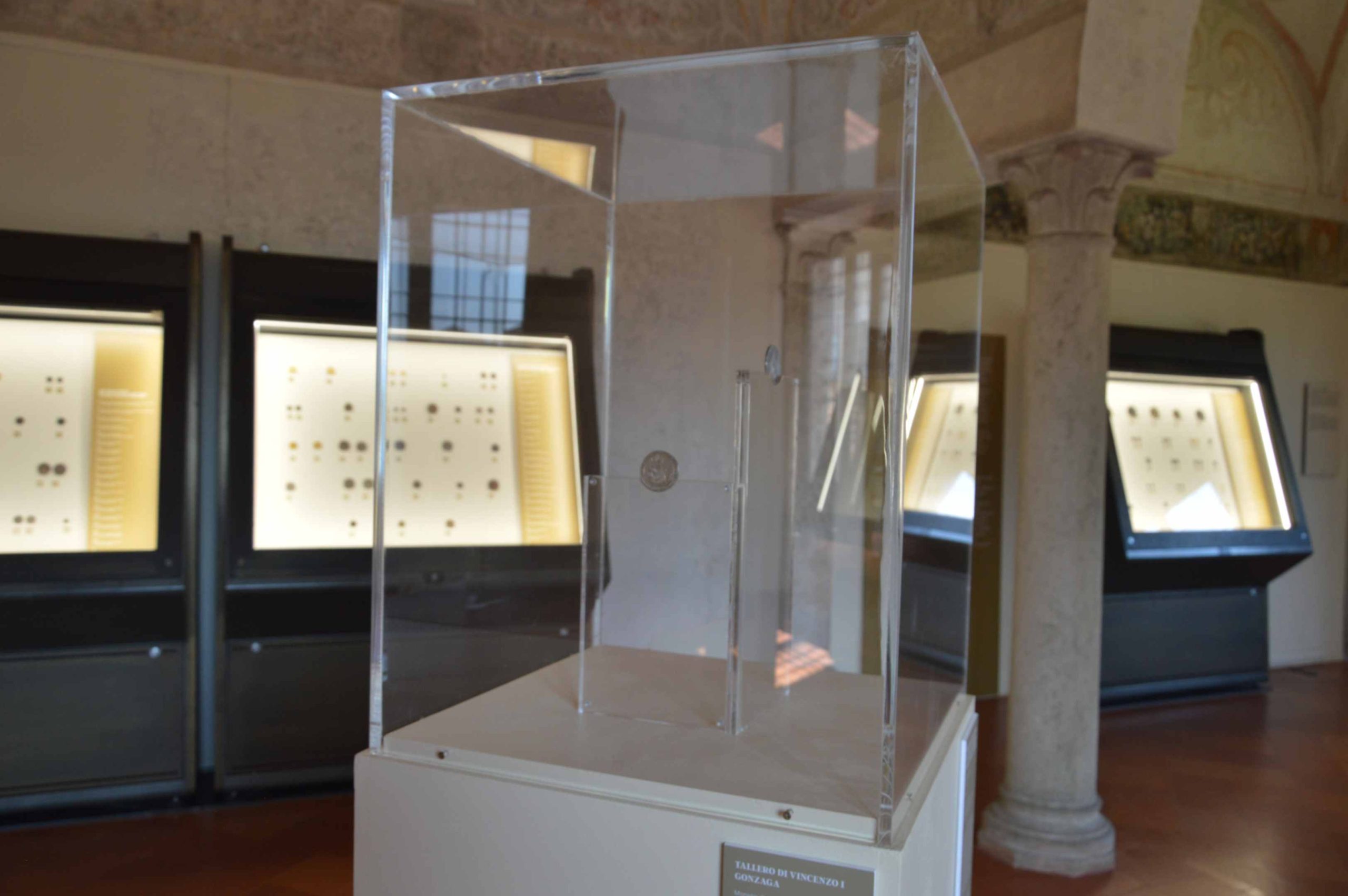Due rarissime monete dell’epoca di Vincenzo I Gonzaga in prestito a Palazzo Ducale di Mantova, da sabato 3 maggio 2025 allestimenti