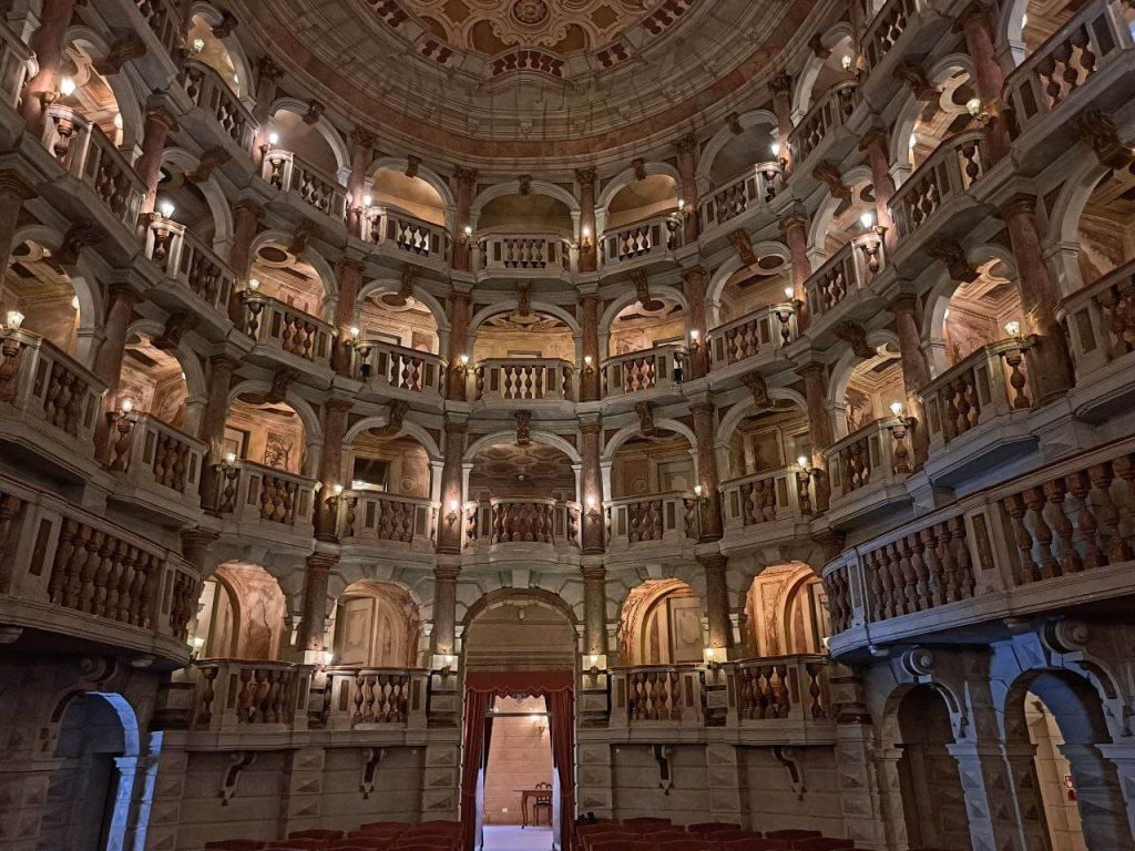 Teatro Bibiena di Mantova interventi di riqualificazione Foto di Giuseppe Fraccalvieri