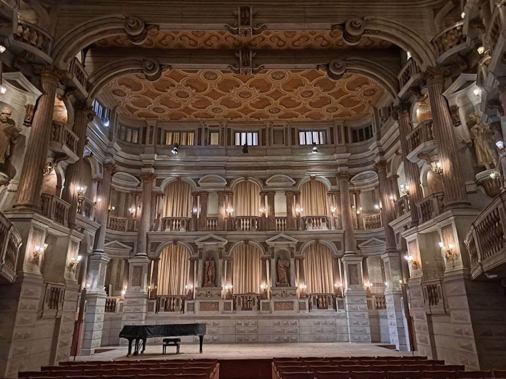 Teatro Bibiena di Mantova interventi di riqualificazione Foto di Giuseppe Fraccalvieri