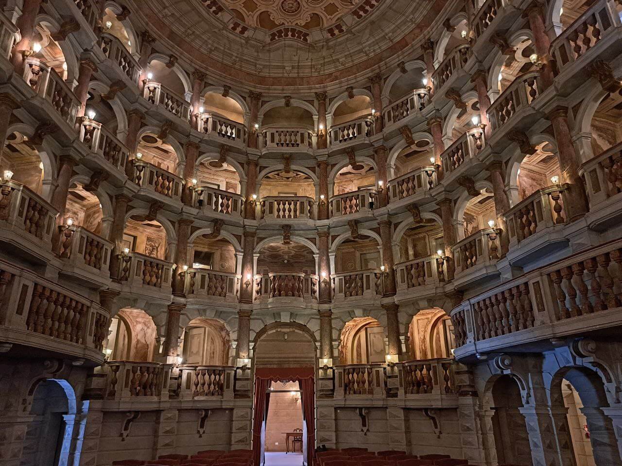 Teatro Bibiena di Mantova interventi di riqualificazione Foto di Giuseppe Fraccalvieri