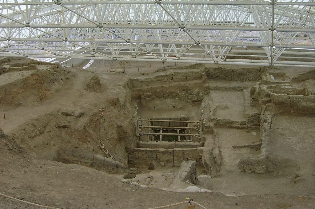 a picture from Çatalhöyük. Photo Credits: Stipich Béla, CC BY 2.5