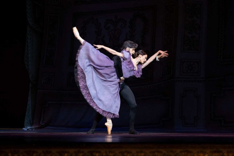 una scena da Onegin di John Cranko, che sarà per la Stagione di danza 24/25 al Teatro di San Carlo