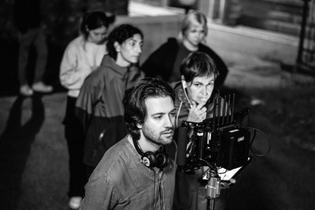 Paolo Strippoli sul set del film La Valle dei Sorrisi