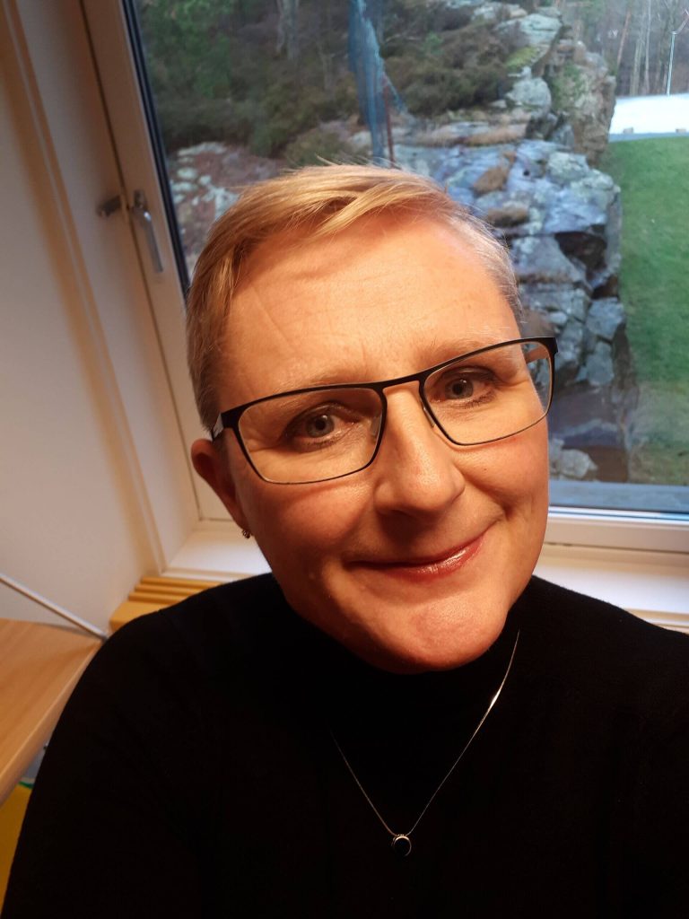 Professor Nora Simonhjell from UiA is behind the first Nordic book in literary studies that explores those living in the shadow of illness. Her co-editors are Linda Nesby and Ingri Løkholm Ramberg from UiT The Arctic University of Norway, Tromsø