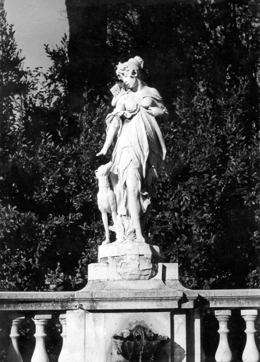 statua di Diana cacciatrice nella sua originaria collocazione