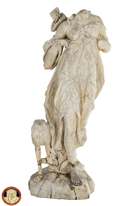 statua femminile di Musa