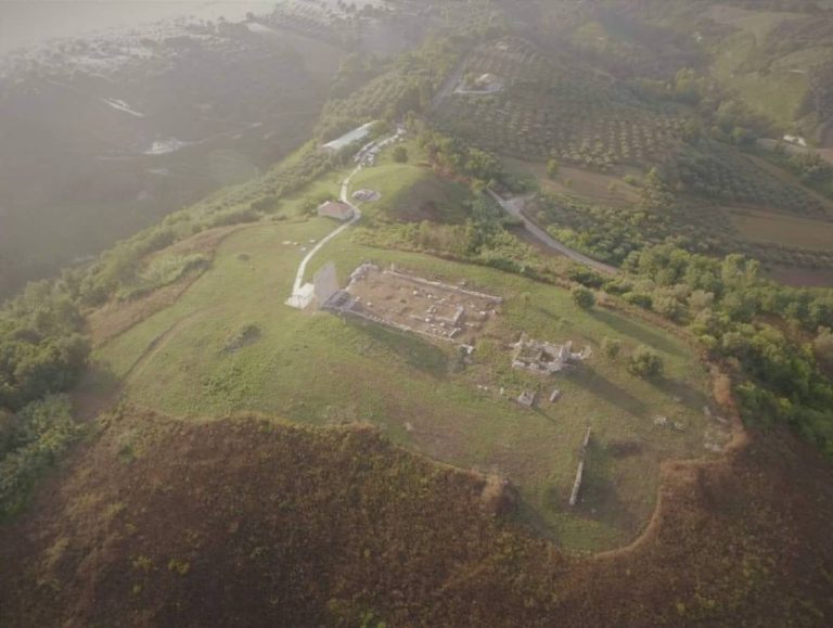 il Parco Archeologico medievale di Mileto antica visto dall'alto