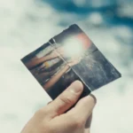 una scena dal film Super Happy Forever - La ragazza dal cappello rosso, regia di Kohei Igarashi