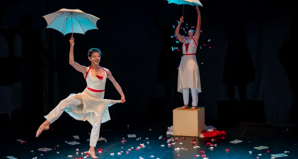 Stagione 2025/26, Piccolo Bellini: Il canto delle mani nasce così, su musiche della tradizione popolare campana. Crediti per la foto: Pasquale Ottaiano