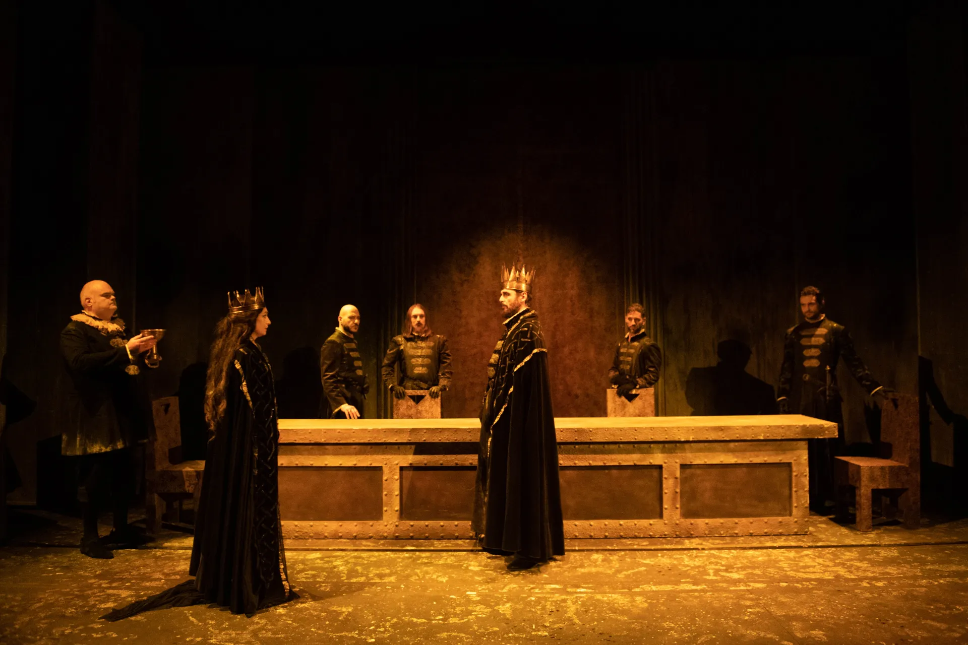 una scena dal Macbeth al Teatro Sociale di Mantova, produzione United Artists
