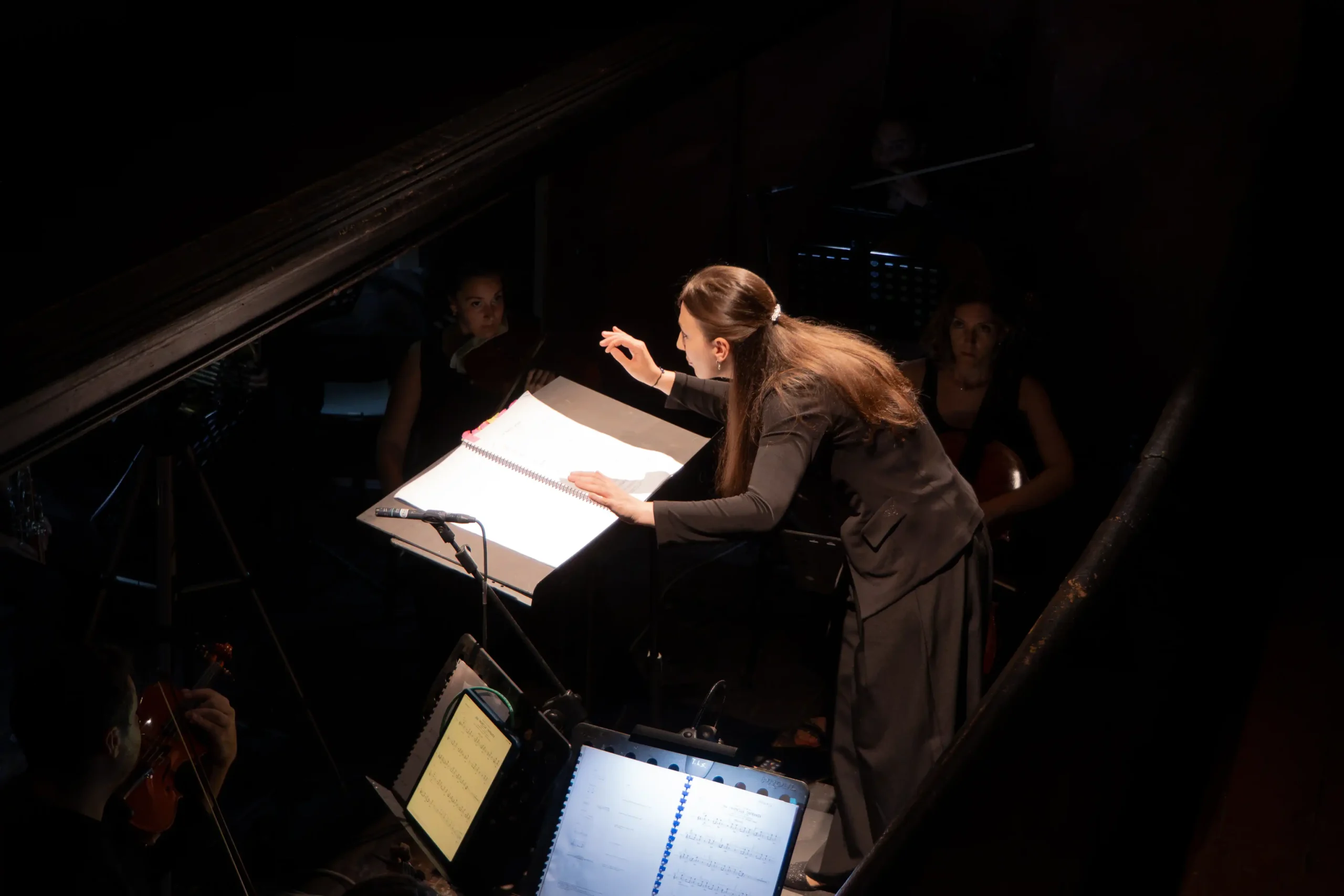 una scena da Una promessa infranta, opera di Federico Gardella, a Spoleto, durante la 80ª Stagione Lirica Sperimentale