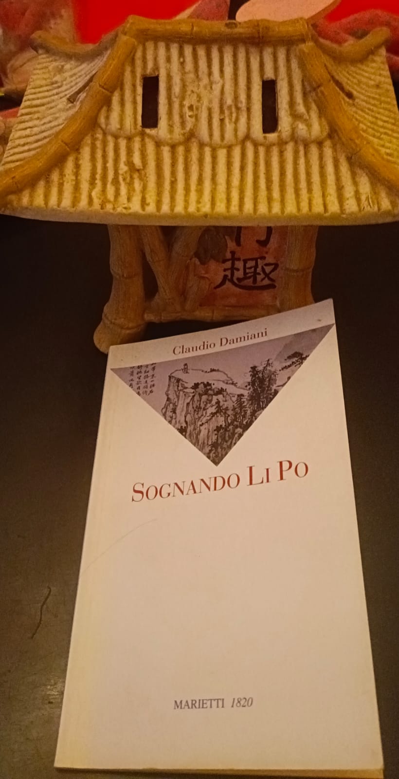 la cover del volume Sognando Li Po, di Claudio Damiani, edito da Marietti 1820 (gennaio 2008)